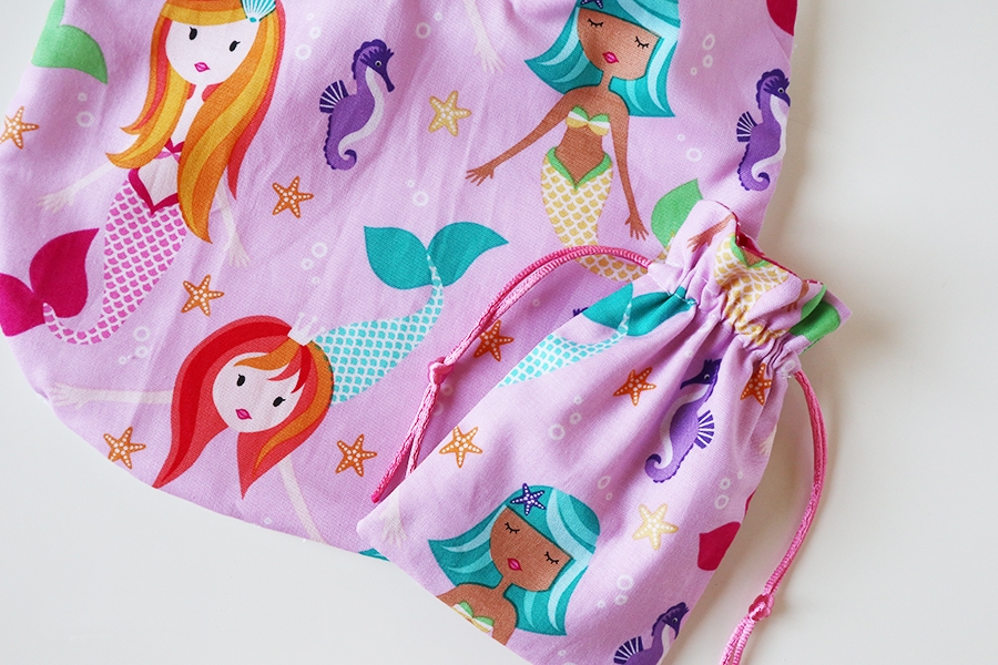 PACK SIRENAS - Babero + Bolsita - Imagen 2